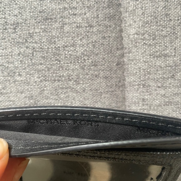 Michael Kors Wallet - Picture 3 of 4